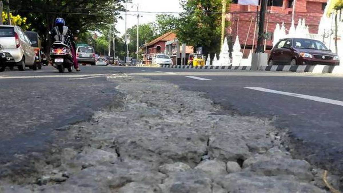 roads of jammu city will be improved soon officials will be answerable