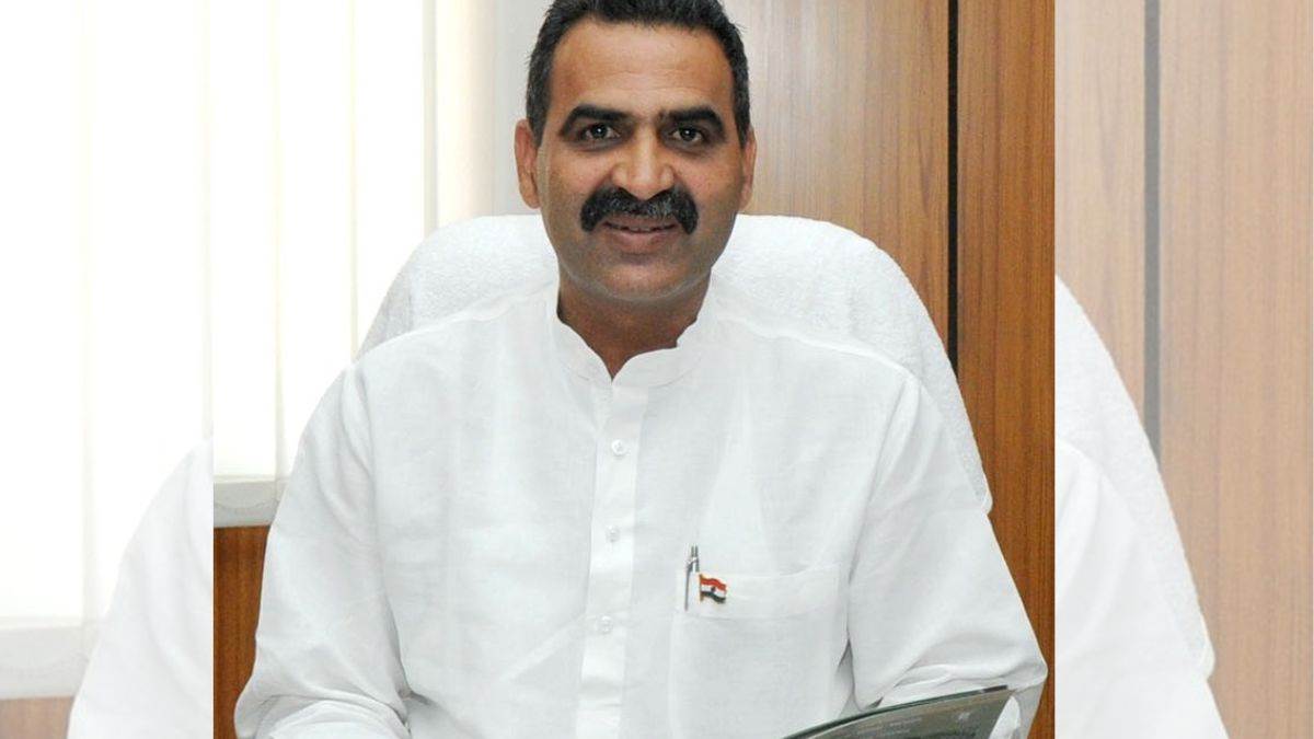 sanjeev balyan showed a tough stand on the ban of buffalo budgie in ganga fair