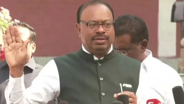 महाराष्ट्र के पूर्व मुख्यमंत्री देवेंद्र फडणवीस की पुरानी वीडियो पर चन्द्रशेखर बावनकुले ने दी सफाई। फाइल फोटो।