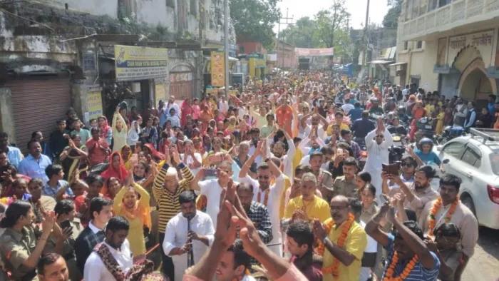 शरद पूर्णिमा पर धूमधाम से निकाली गई भगवान जगन्नाथ की 26वीं रथयात्रा