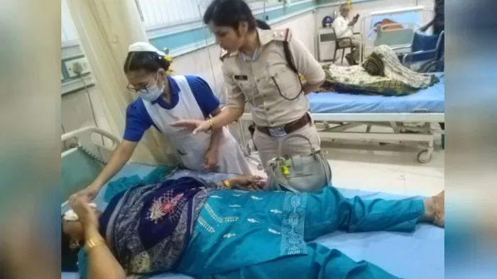 Heart Attack In Train: श्रमजीवी एक्सप्रेस में सफर के दौरान बिहार की महिला को आया हार्टअटैक