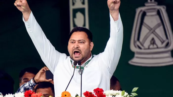 बिहार के नेता प्रतिपक्ष ने गोड्डा के राजद प्रत्याशी की नामांकन रैली में भाजपा पर किया हमला। (फाइल फोटो)