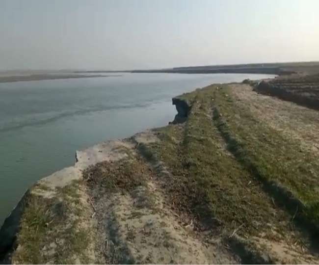 meerut makhdumpur ganges ghat only the chirping of birds breaks the silence of the ganges coast