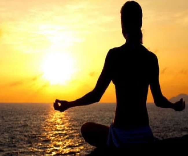 https://www.jagranimages.com/images/newimg/28112021/28_11_2021-meditation_22248070_20207490.jpg