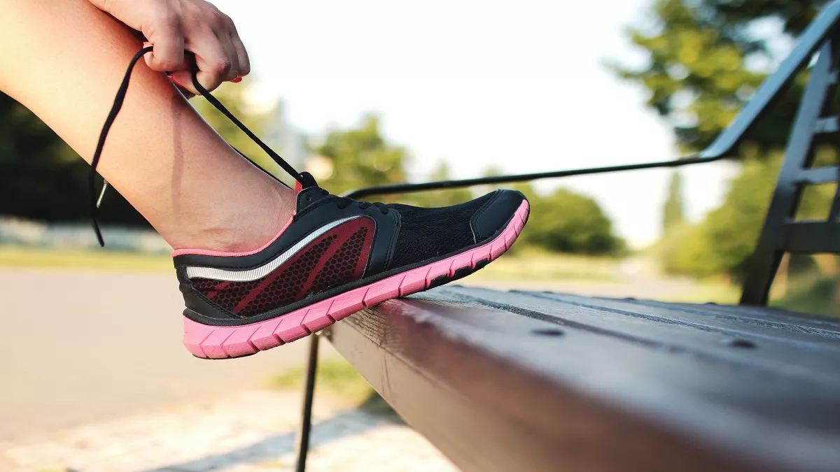 Best Sports Shoes In India: स्पोर्ट्स शूज को खरीदने की तलाश यहीं होती है  खत्म, ये हैं बहुत ही कम्फर्टेबल शूज - Best Sports Shoes In India For Men  And Womens To