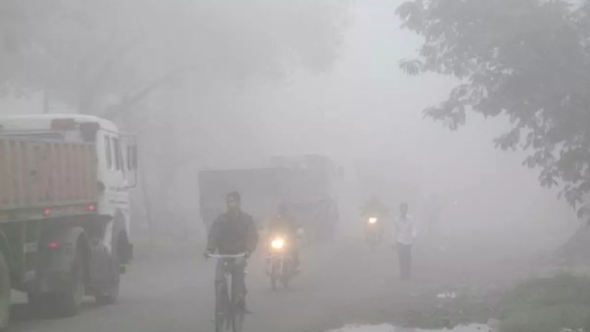 Himachal Weather Update: हिमाचल में अब धुंध बढ़ाने लगी परेशानी, चार जिलों के लिए चेतावनी जारी