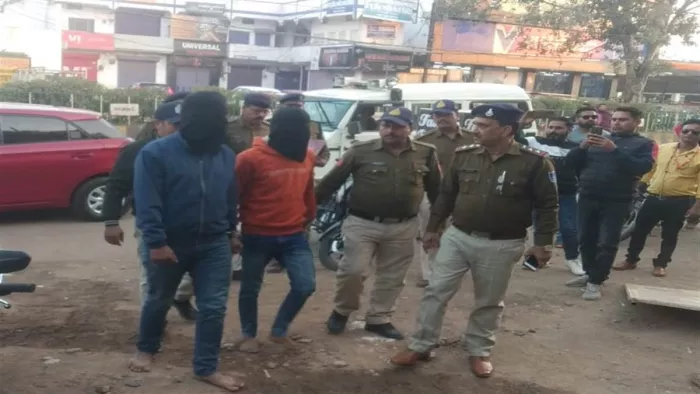 Katni Crime: बैंक लूटने वाले गैंग के दो सदस्यो को पुलिस ने गिरफ्तार किया है।