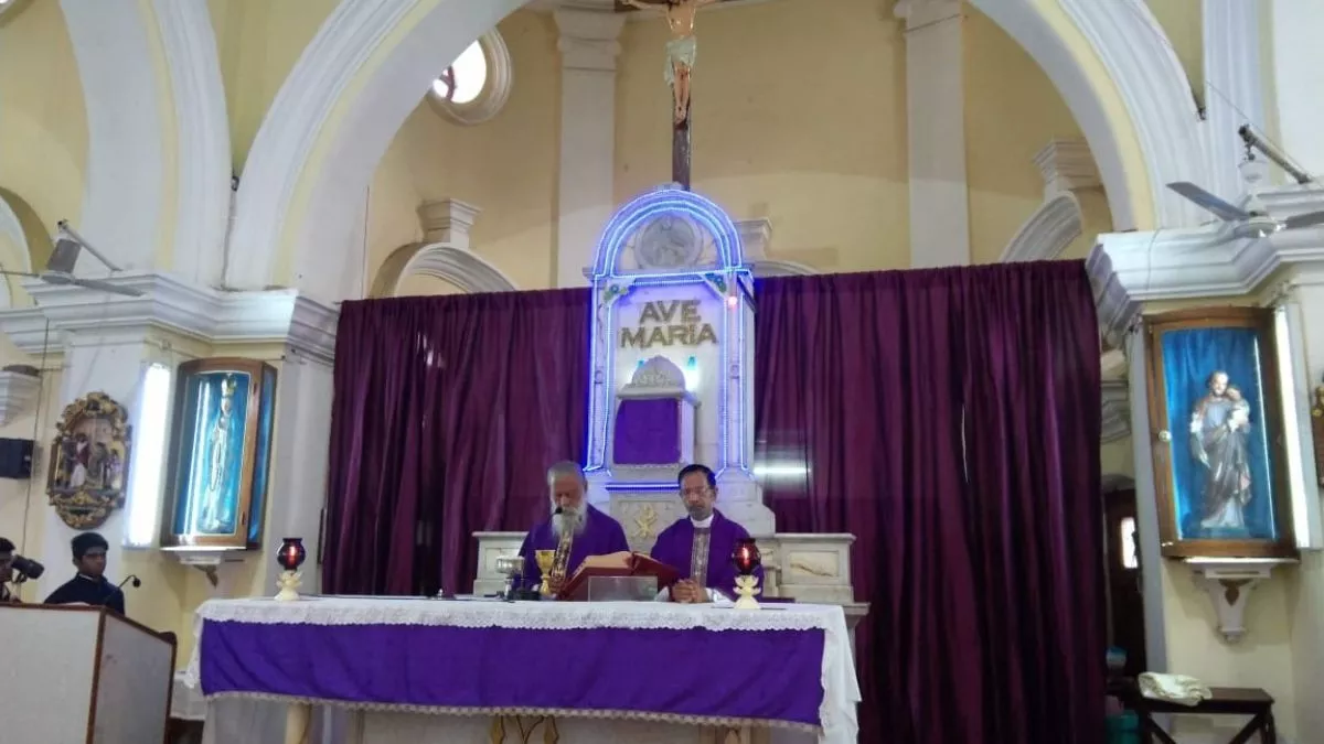 Missa Sacrifice: नवपूजन वर्ष की शुरुआत पर चढ़ाया मिस्सा बलिदान, आगरा के चर्च में हुईं विशेष प्रार्थनाएं