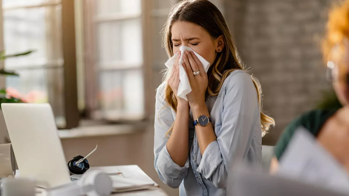 Sinus Infection: सर्दियों में साइनस की समस्या को ऐसे करें हैंडल, रहेंगे और भी कई समस्याओं से दूर