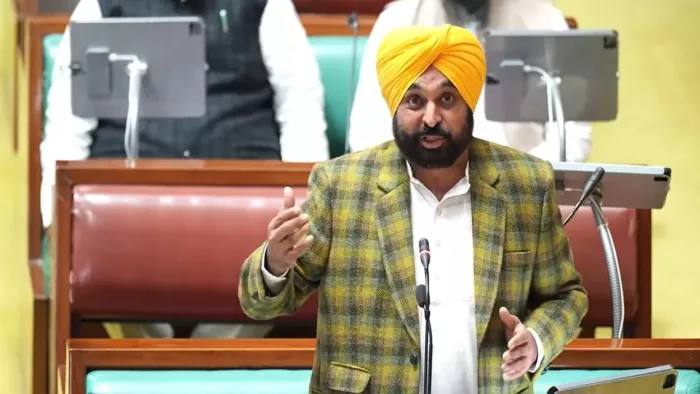 पंजाब विधानसभा के शीतकालीन सत्र में पहले दिन हंगामा