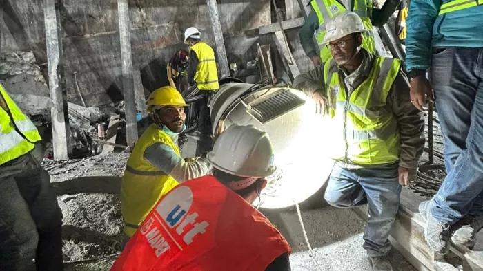 Uttarakhand Tunnel Rescue: जिंदगी की जंग जीते 41 श्रमिक, तस्वीरों में देखें कैसा रहा रेस्क्यू ऑपरेशन