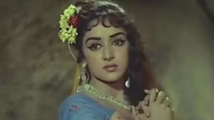 हेमा मालिनी घबरा रही थीं सीन देने से
