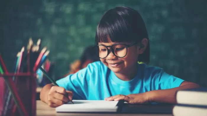 Morning Study Tips: एग्जाम में अच्छे अंक लाने के लिए सुबह उठकर करनी होगी पढ़ाई। (Image Credit- instagram)