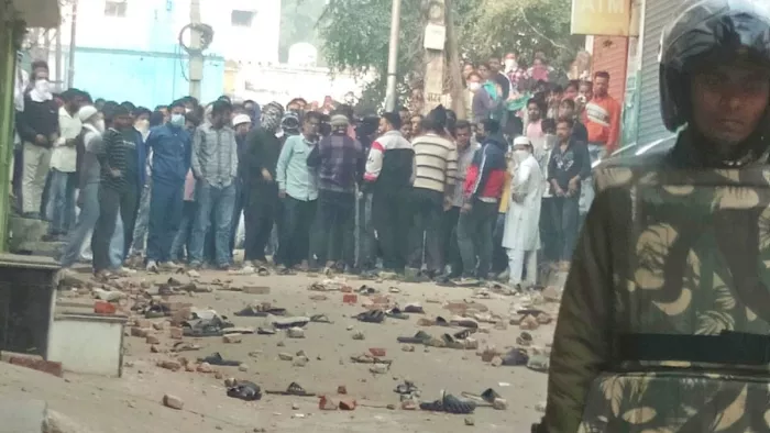 संभल हिंसा में हुए नुकसान के आकलन में जुटा प्रशासन