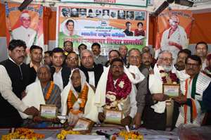 सम्मान पाकर खुश हुए 51 वरिष्ठ कांग्रेस कार्यकर्ता, संक्षेप में पढ़ें शहर की अन्य खबरें