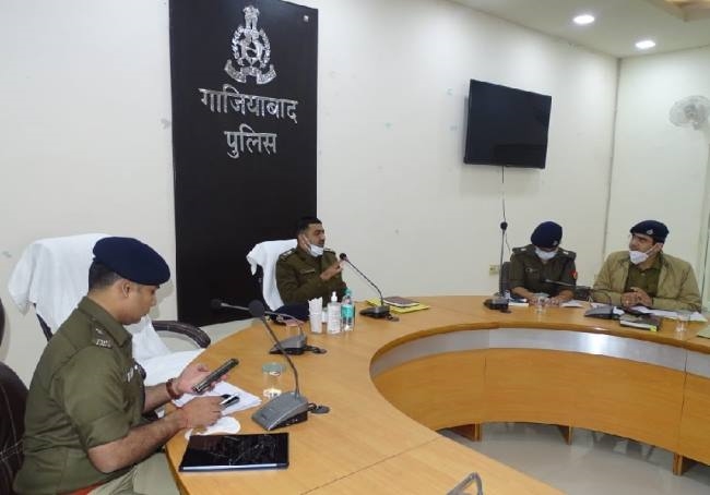 विधानसभा चुनाव: तीन इंस्पेक्टर संग 41 दारोगा के किए तबादले
