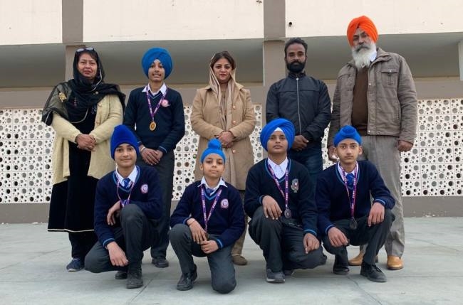 excellent performance by the students of shri guru harikrishna school in the national taekwondo championship