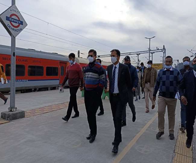 northern railway assistant general manager naveen gulati inspected doon railway station