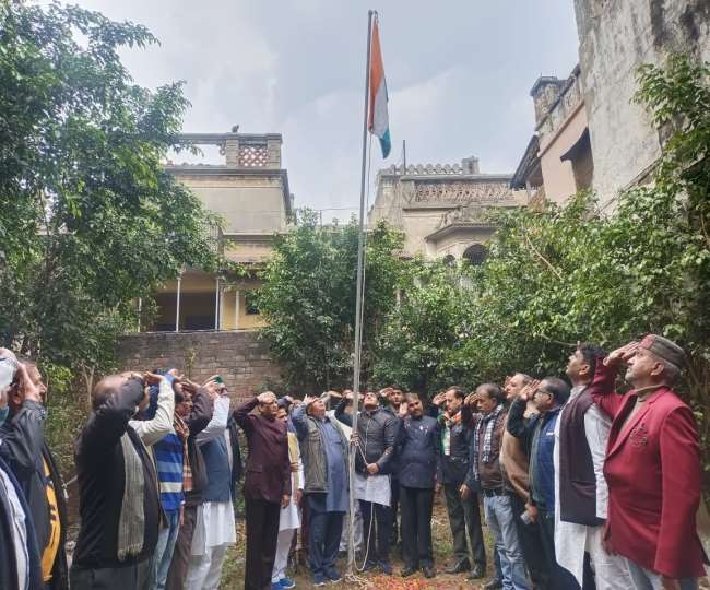 मेरठ में स्थापना दिवस पर कांग्रेसियों ने ली शपथ