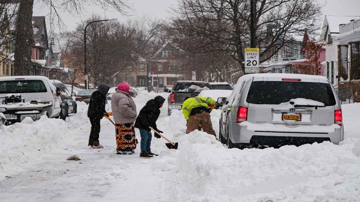 https://www.jagranimages.com/images/newimg/28122022/28_12_2022-america_snow_23275153.jpg