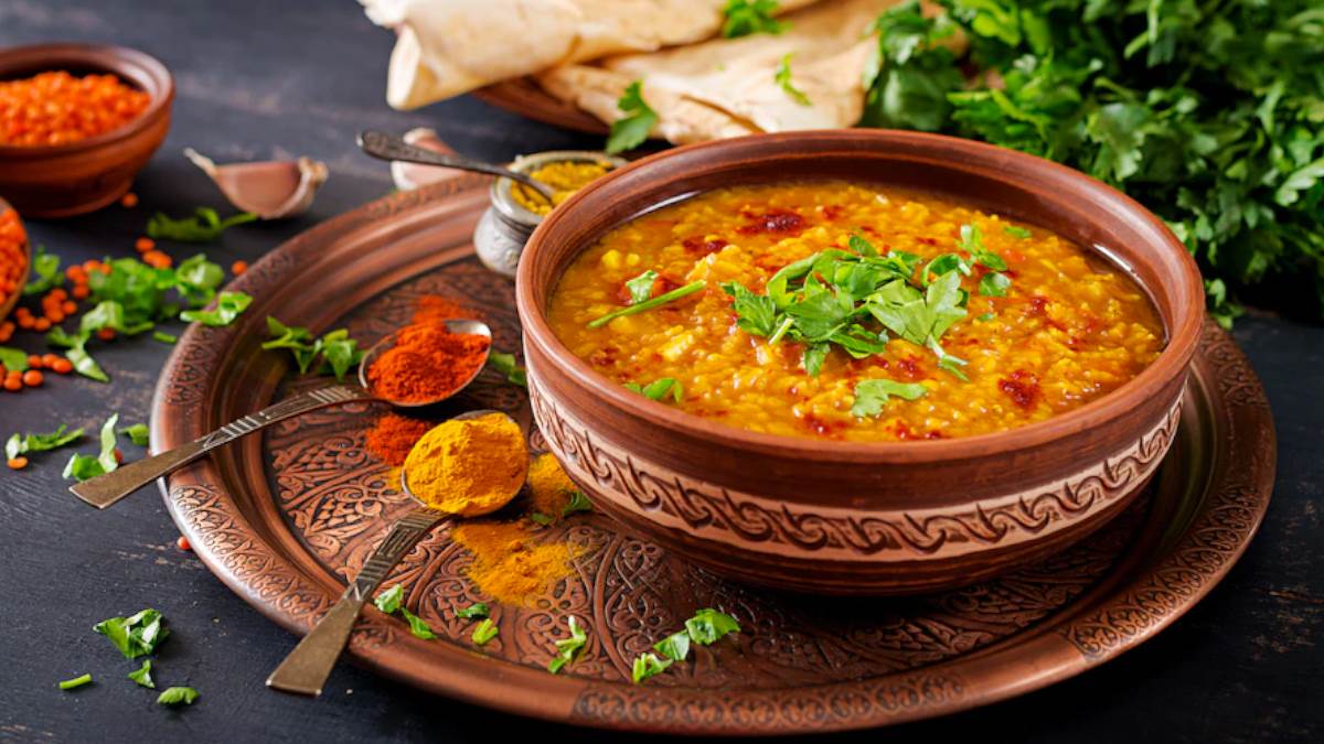 https://www.jagranimages.com/images/newimg/28122022/28_12_2022-bajra_khichdi_benefits_f_23274030_75956609.jpg
