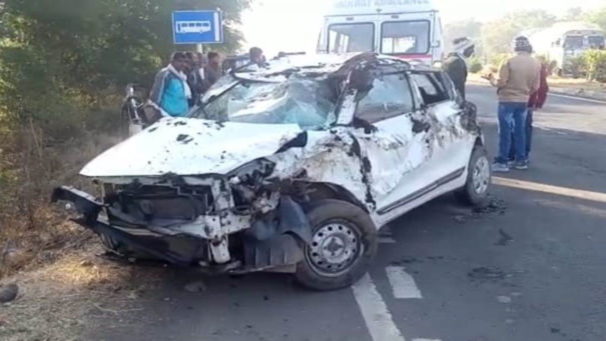 car going from haryana to chhattisgarh overturned near barodia in sagar two died