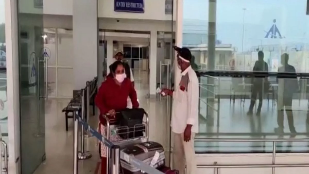 दुबई से आए दो लोग मिले पॉजिटिव