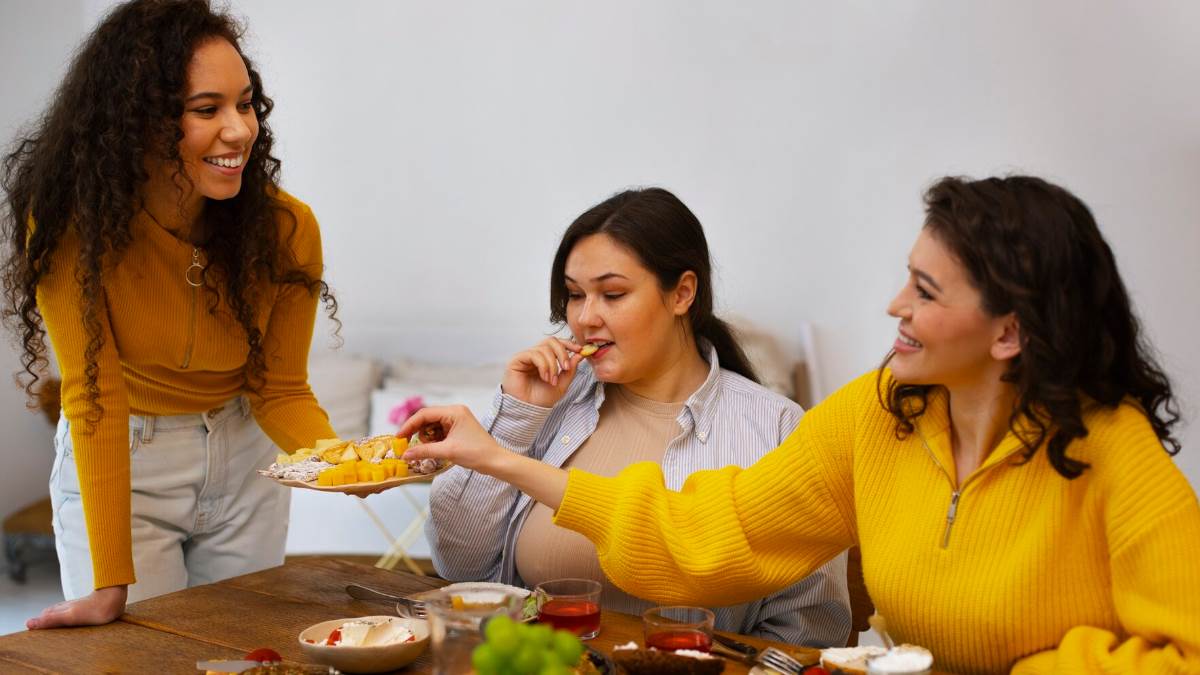 https://www.jagranimages.com/images/newimg/28122023/28_12_2023-post_wedding_weight_loss_tips_f_23615492.jpg
