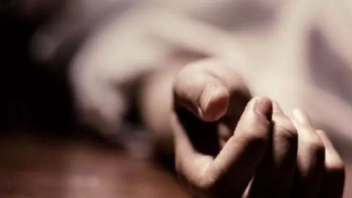 Saharanpur News: सहारनपुर में पति ने पत्नी की हत्या की फिर फांसी लगाकर दी जान