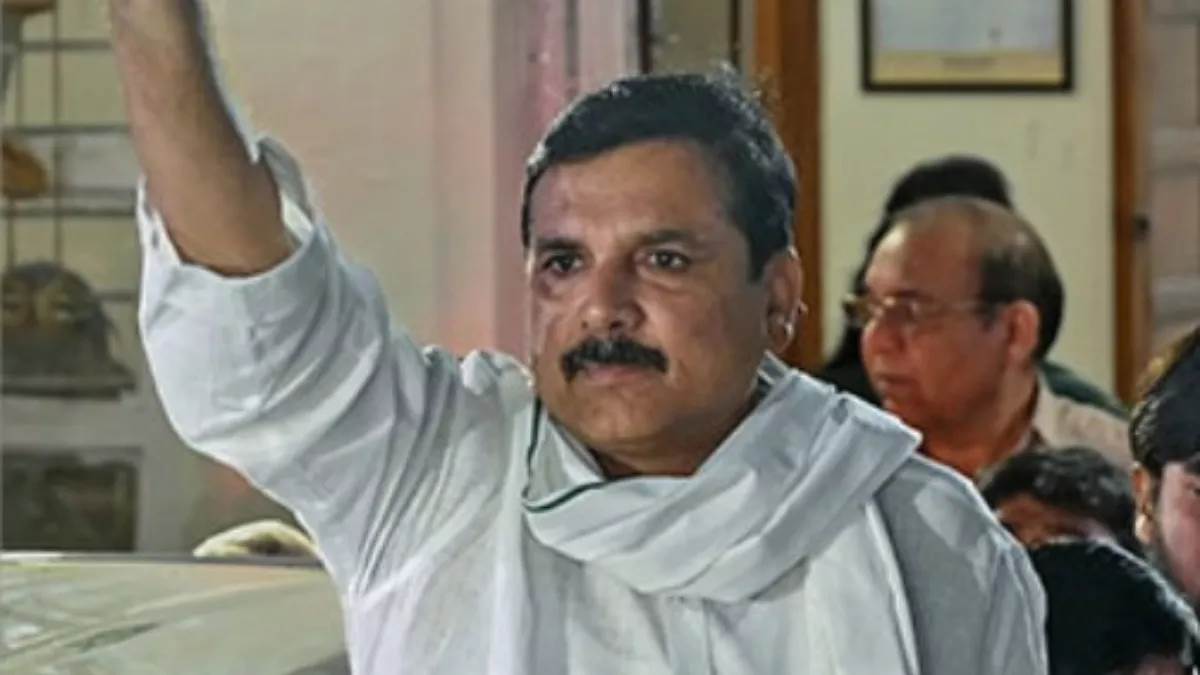 pm modi degree court issues production warrant to aap leader sanjay singh order to appear january11