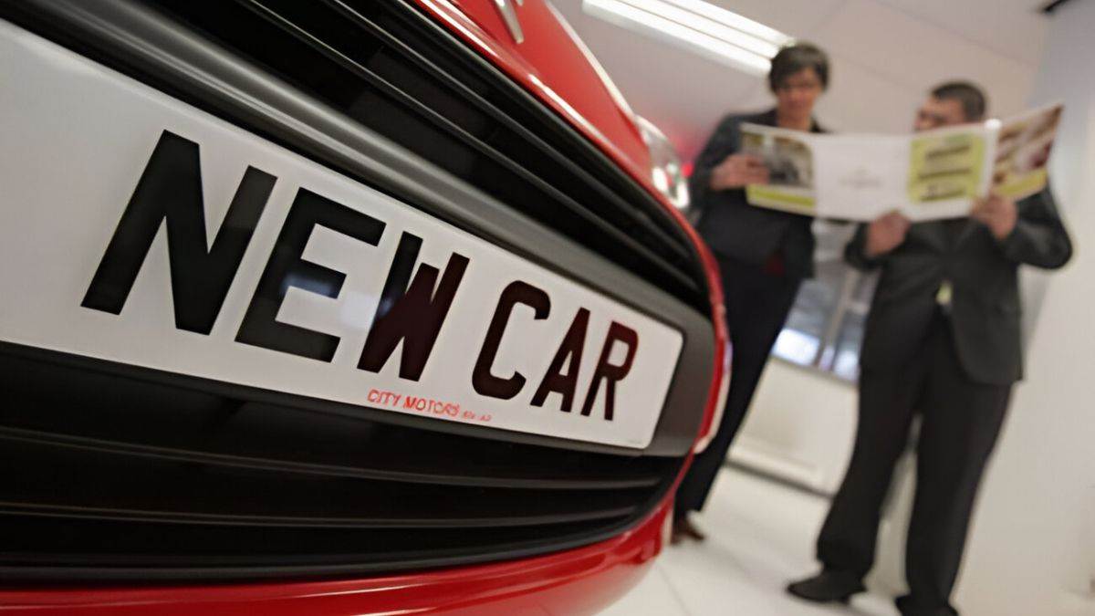 buying a new car on new year keep these 6 tips in mind