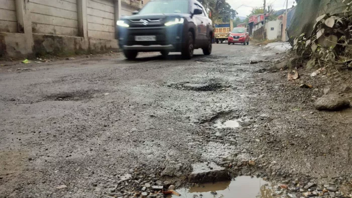 Mussoorie Traffic Plan:: मसूरी के लिए जिस मार्ग पर बनाया बाइपास प्लान, वही खोद डाली. Jagran