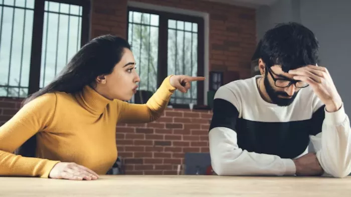 Relationship Goals : रिलेशनशिप में आने के बाद खुद में पॉजिटिव बदलाव लाएं। (Pic : Freepik)