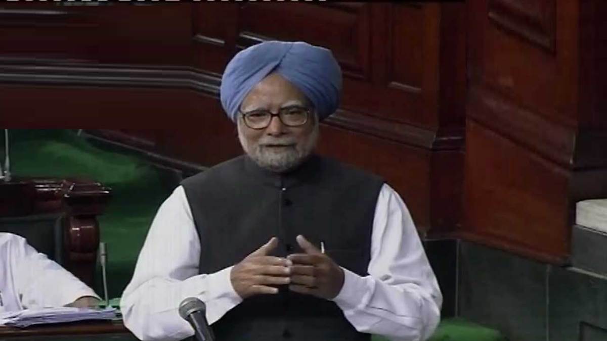 manmohan singh had received applause by reciting poetry in parliament