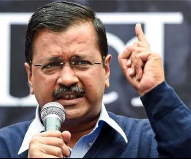 दिल्ली के मुख्यमंत्री ने गणतंत्र दिवस पर ट्रैक्टर रैली के दौरान हुई हिंसा पर दुख प्रकट किया है।