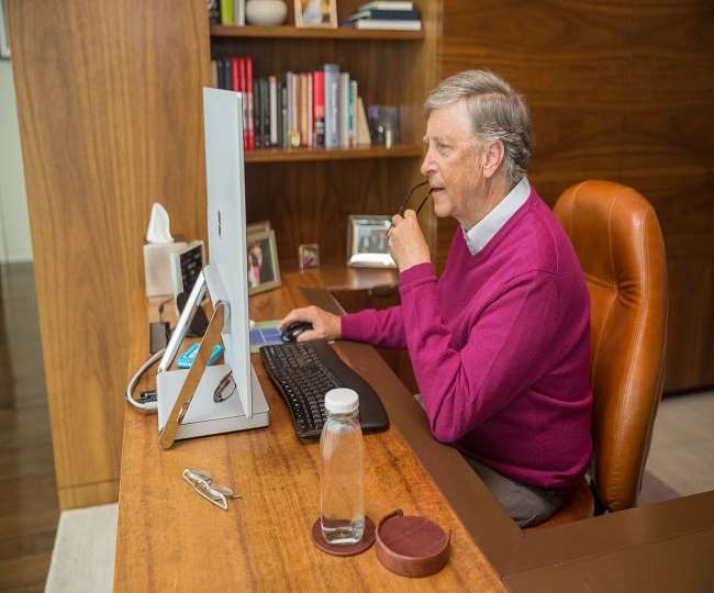 Bill Gates works from home during quarantine, 2020 (Picture Courtesy: Gates Notes)