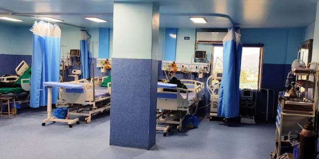 corona stopped the icu service of the district hospital