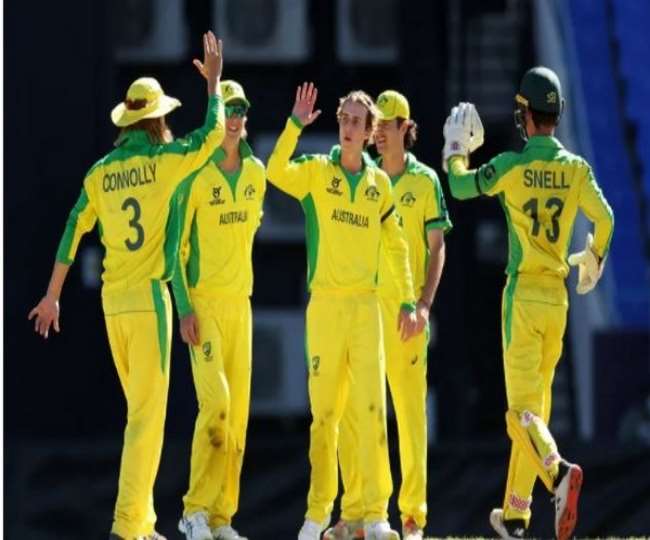 पाकिस्तान को हराकर सेमीफाइनल में आस्ट्रेलिया। (फोटो- एएनआइ)