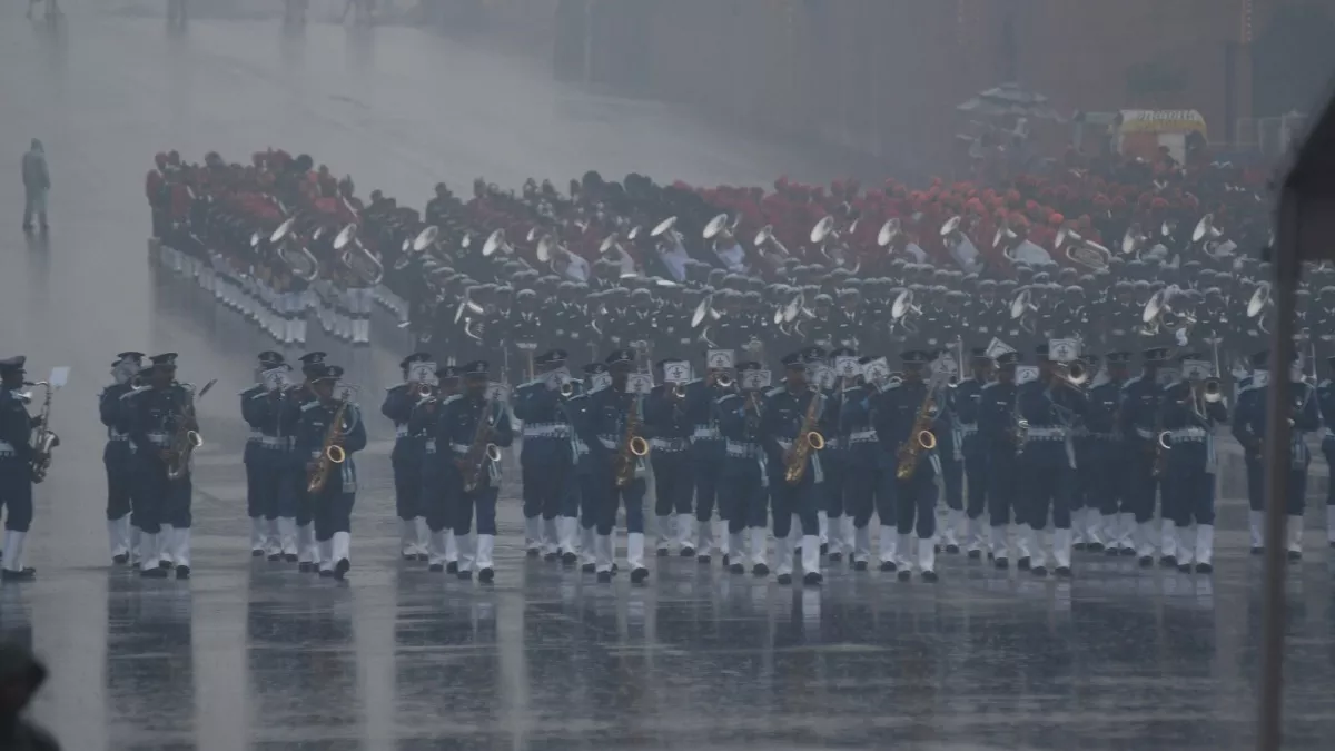 Beating Retreat Photos: 'बीटिंग रिट्रीट' के साथ गणतंत्र दिवस समारोह का समापन, बारिश के चलते नहीं हुआ ड्रोन शो