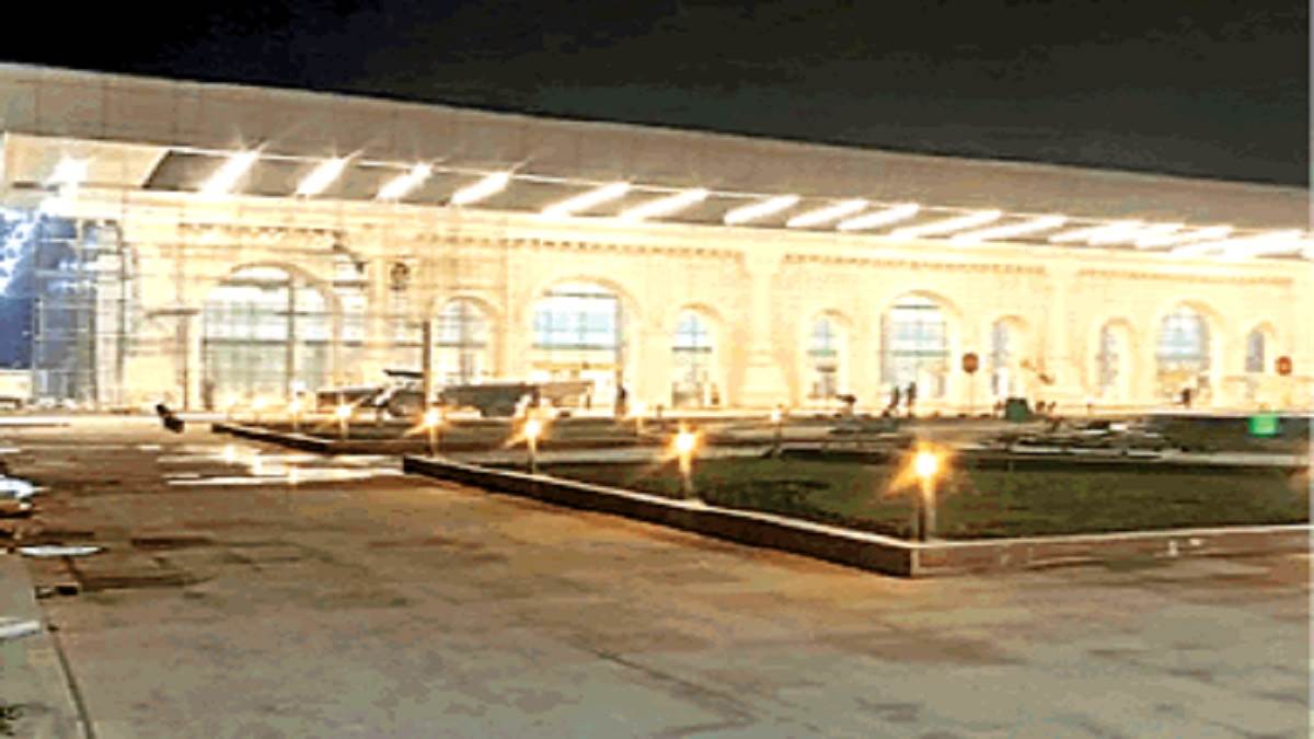 https://www.jagranimages.com/images/newimg/29012023/29_01_2023-kanpur_airport_23312408.jpg