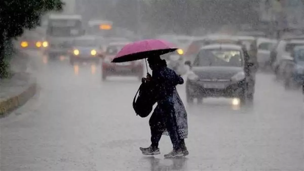 Rajasthan Rains: राजस्थान में बारिश से बदला मौसम का मिजाज, तापमान में दर्ज हुई गिरावट; ओले भी गिरे