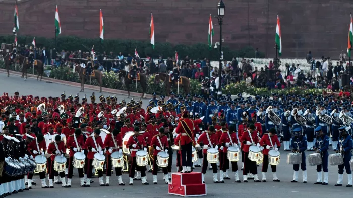 विजय चौक पर बीटिंग रिट्रीट समारोह के साथ गमतंत्र दिवस समारोह का समापन।