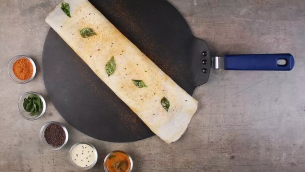 स्वादिष्ट और क्रिस्पी डोसा बनाने के लिए घर लाए ये Best Dosa Tawa, उगलिया चाटते रह जायेंगे मेहमान