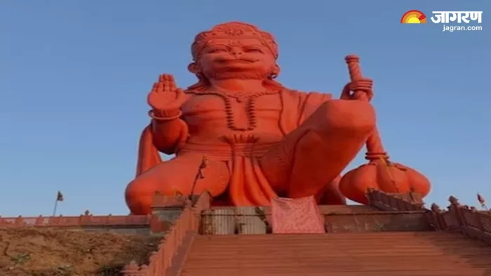 Faridabad News: एशिया में सबसे ऊंची हनुमान जी की बैठी मूर्ति।