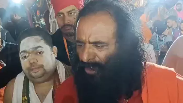 अखाड़ा परिषद के अध्यक्ष श्रीमहंत रवींद्र पुरी ने स्नान न करने की अपील की। जागरण