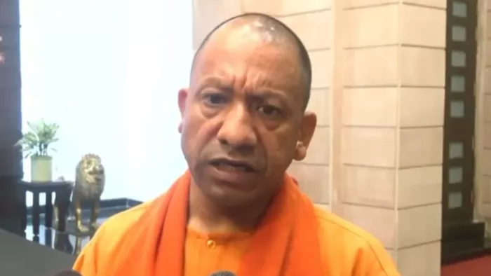 मुख्यमंत्री योगी आदित्यनाथ ने मामले को गंभीरता से लेते हुए घटना की न्यायिक जांच कराने का निर्णय किया है।
