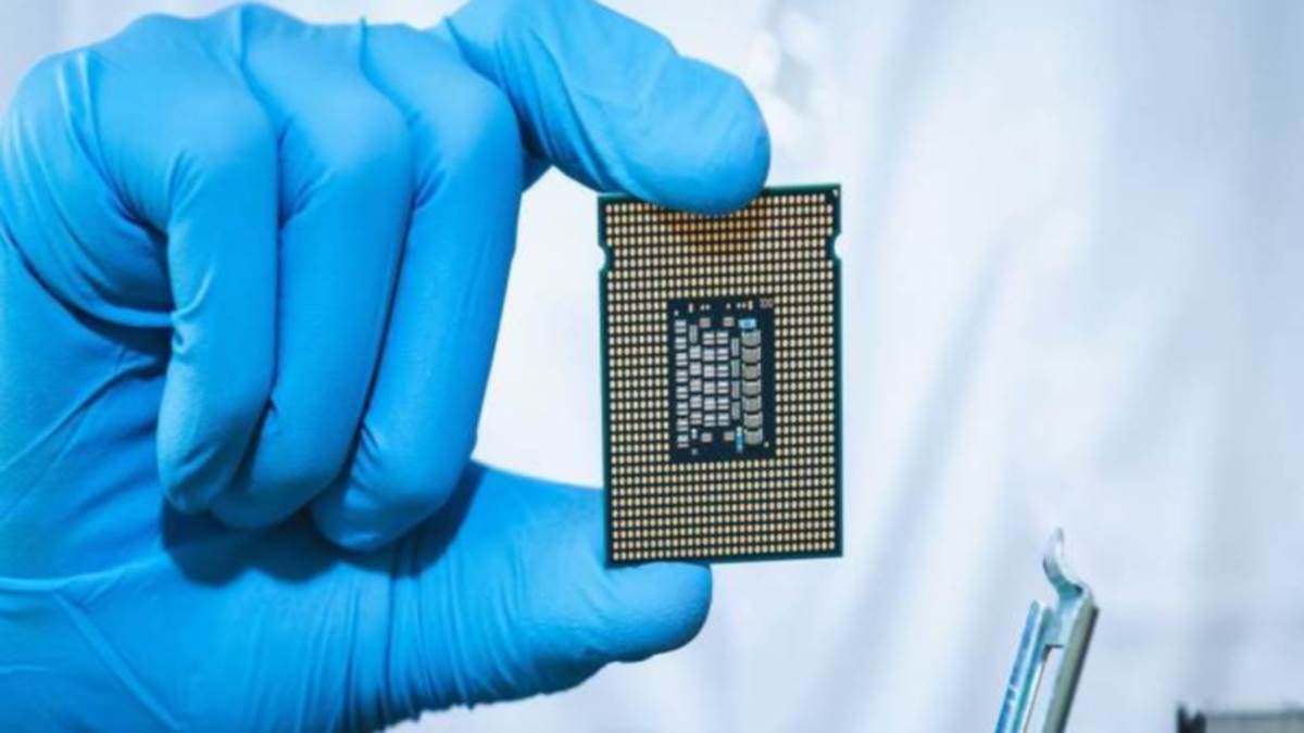 https://www.jagranimages.com/images/newimg/29022024/29_02_2024-10_10_2022-taiwan-semiconductor-chips_23130691_23664200.jpg