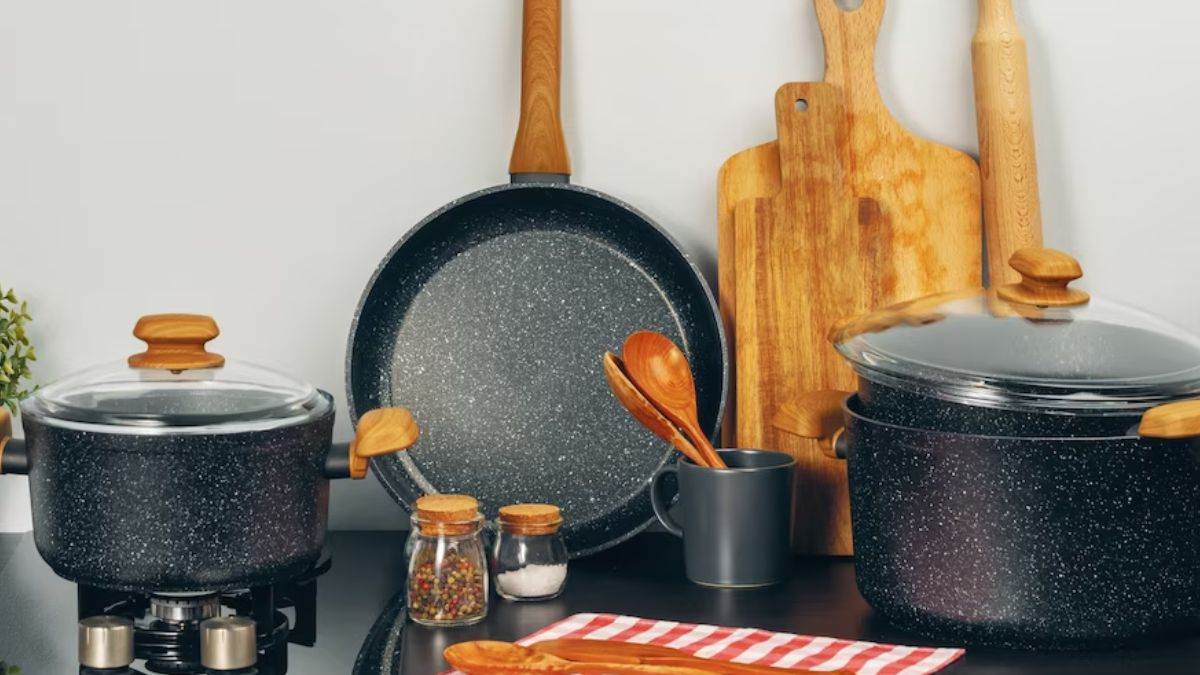 https://www.jagranimages.com/images/newimg/29022024/29_02_2024-best_non_stick_cookware_set__23664344.jpg