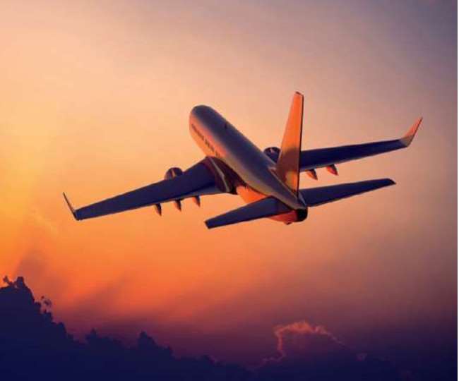 श्रीनगर के अंतरराष्ट्रीय एयरपोर्ट में रिकार्ड संख्या में एक दिन में 90 फ्लाइट का संचालन हुआ है