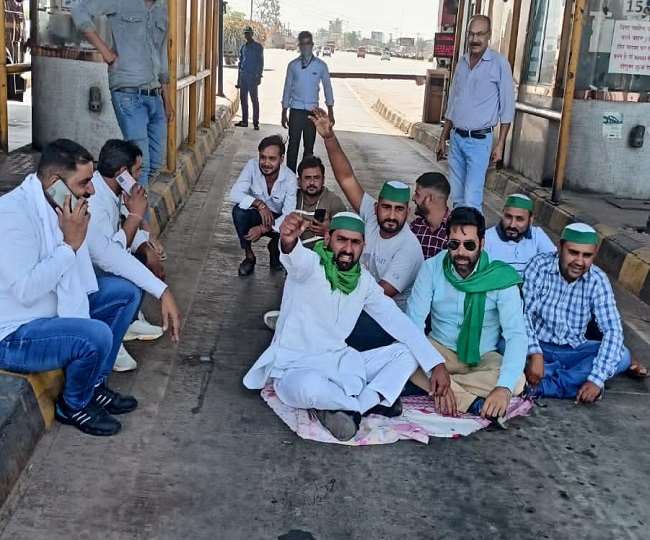 https://www.jagranimages.com/images/newimg/29032022/29_03_2022-kisan_leader_dharna_22581142.jpg